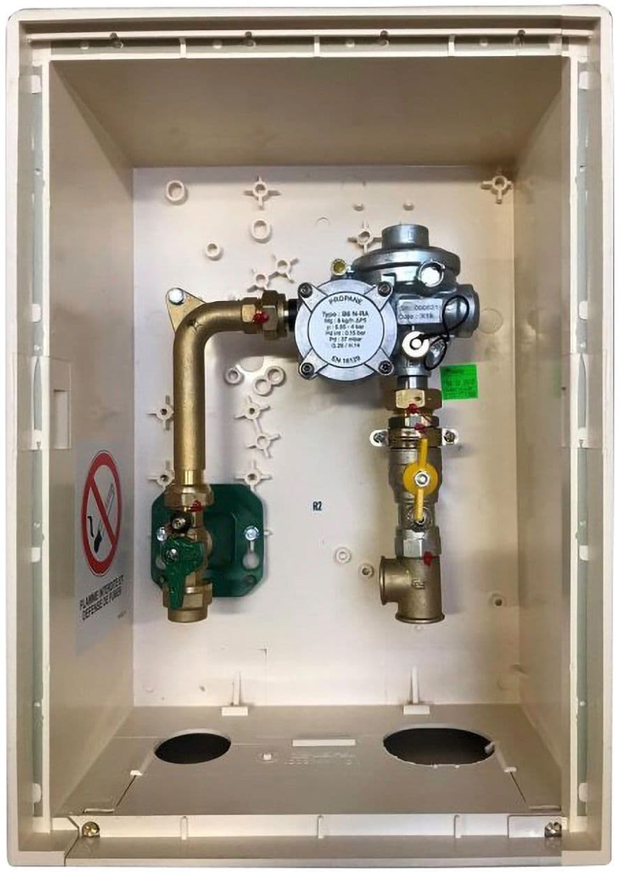 Kast voor 2-TRAPSDRUKREGELAAR propaan + T voor aansluiting magneetventiel