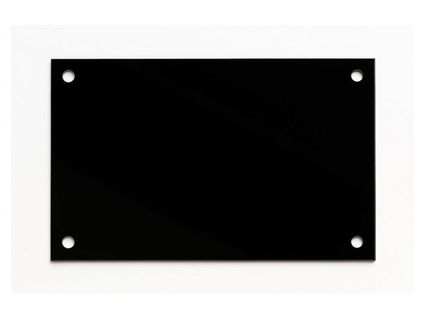 Plaque acrylique avec trous 15x22 cm 3mm noir